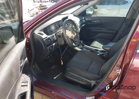 2015 Honda Accord Sport z USA, uszkodzony, nr VIN 1HGCR2F50FA024367